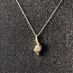 14k Gold Diamond Pendant Necklace